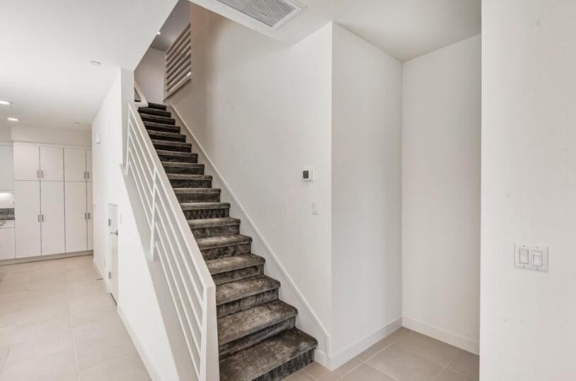 80268 Whisper Rock Way - Photo 5 of 34