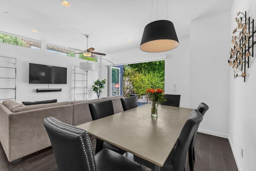 350 Goleta Way - Photo 6 of 50