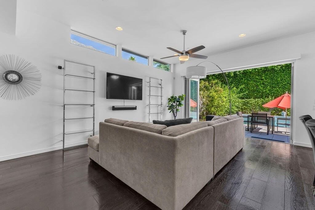 350 Goleta Way - Photo 7 of 50