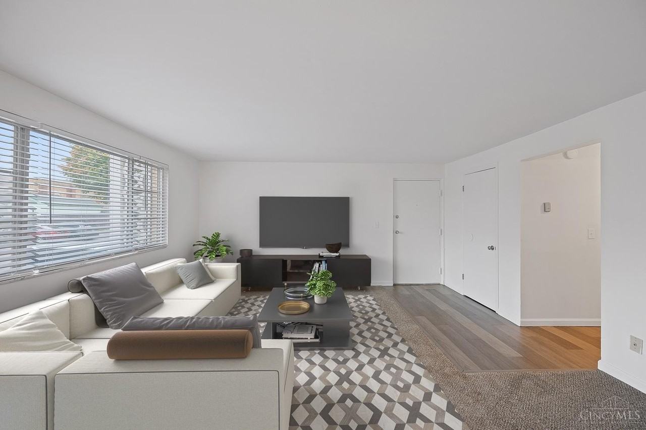 206 N East St Apt 14 #14 - Photo 2 of 8