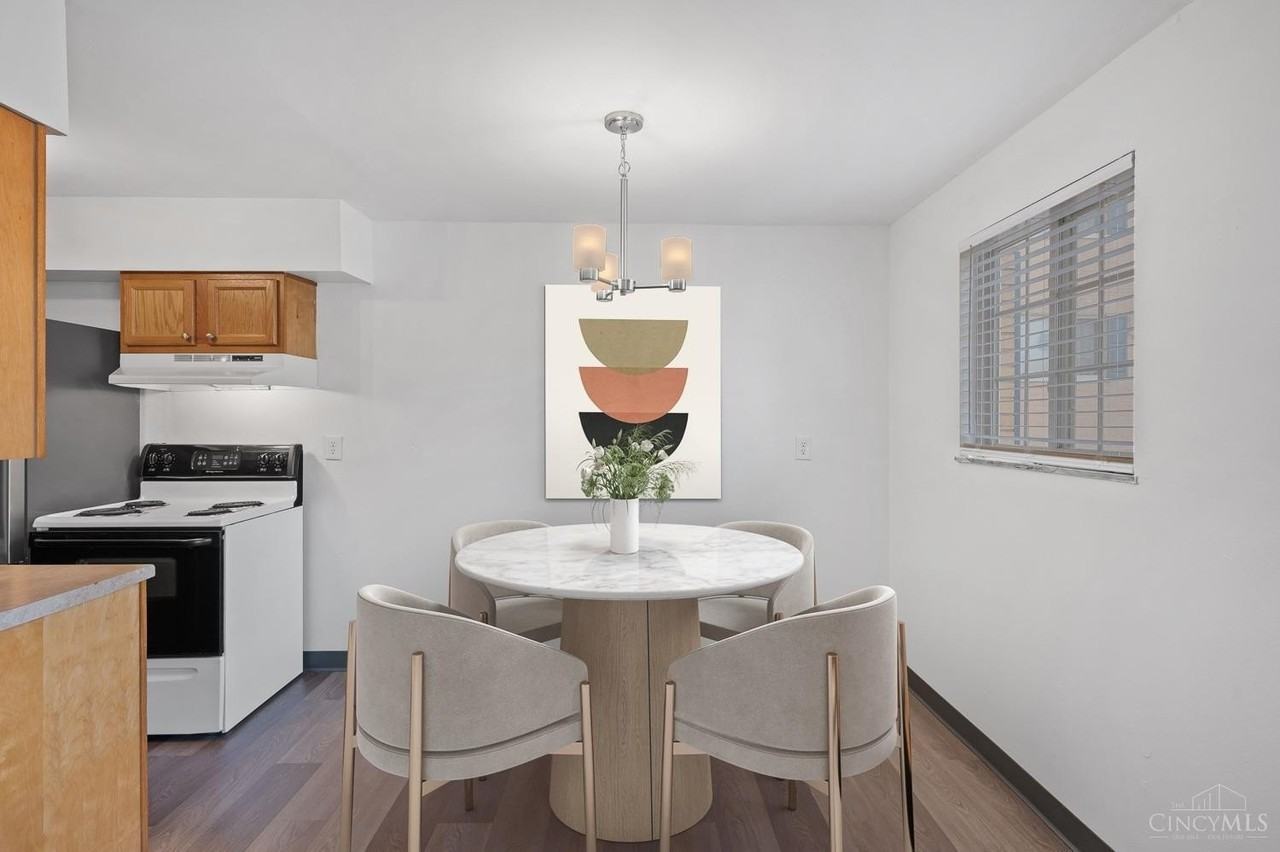 206 N East St Apt 14 #14 - Photo 3 of 8