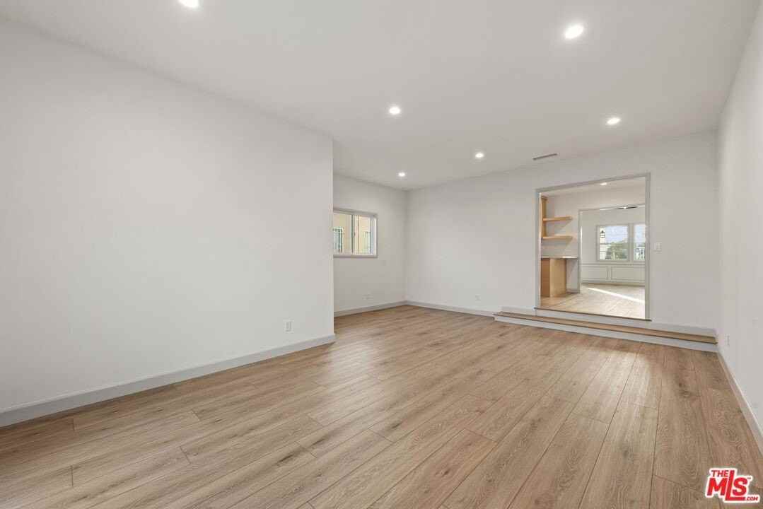 3866 Westside Ave - Photo 3 of 25