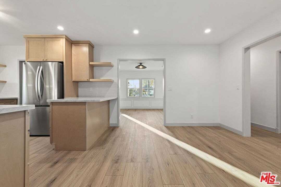 3866 Westside Ave - Photo 4 of 25