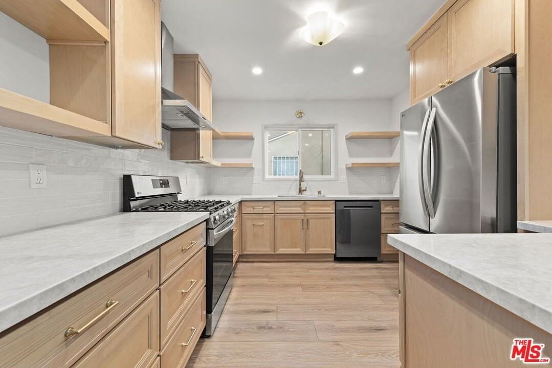 3866 Westside Ave - Photo 5 of 25