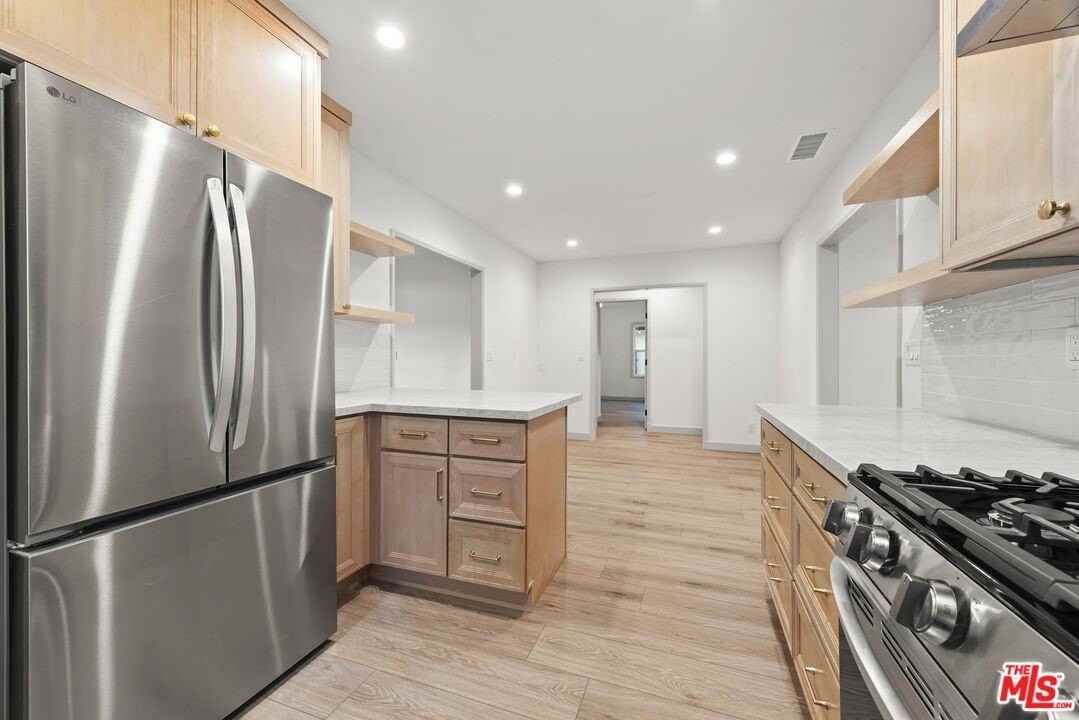 3866 Westside Ave - Photo 6 of 25