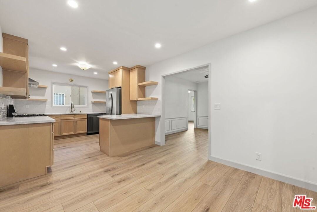 3866 Westside Ave - Photo 7 of 25