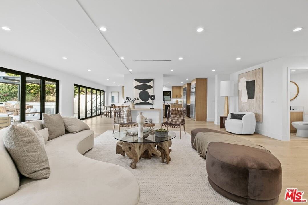 18101 Green Meadow Dr - Photo 7 of 50