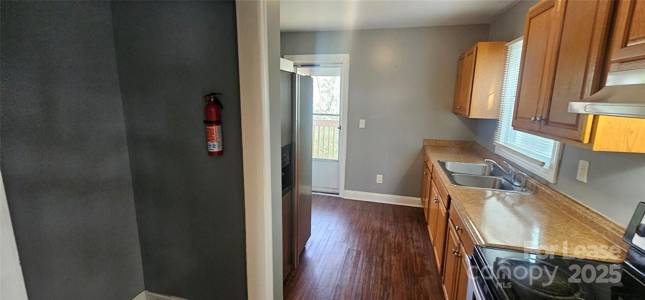 400 Keswick Ave - Photo 6 of 17