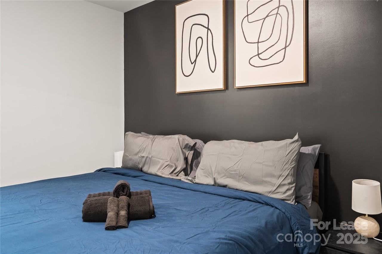 2037 Statesville Ave - Photo 6 of 6