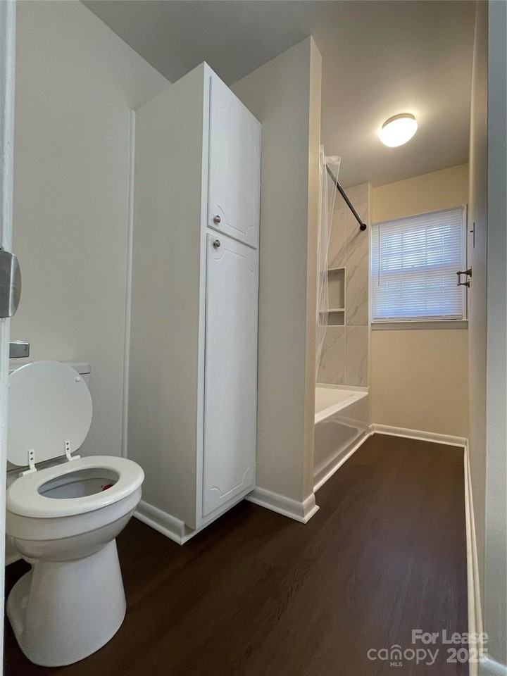 4605 Coronado Dr Apt D #D - Photo 4 of 27