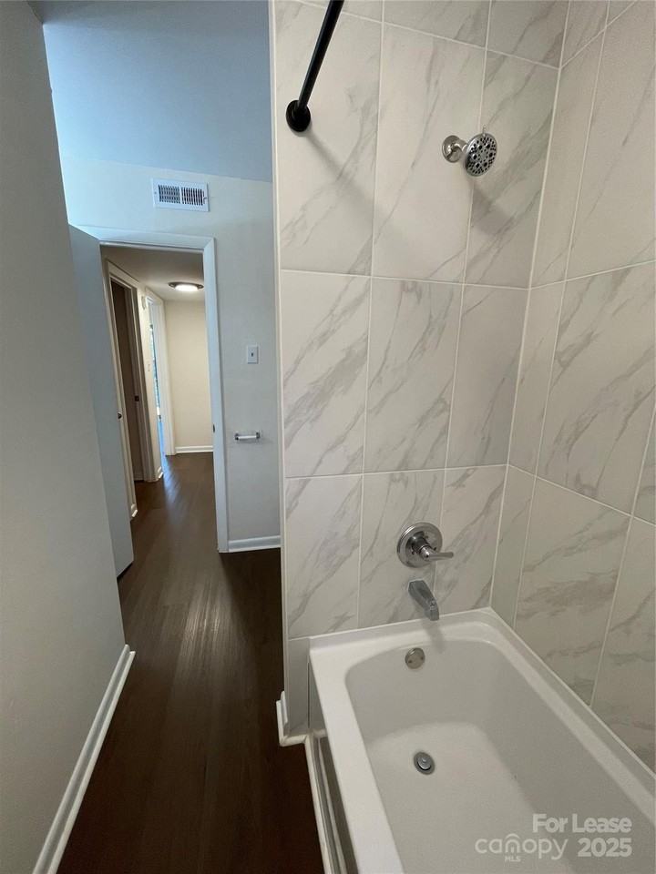 4605 Coronado Dr Apt D #D - Photo 5 of 27