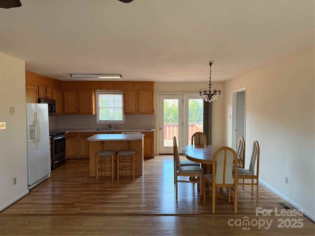 401 Miller Farm Rd - Photo 3 of 18