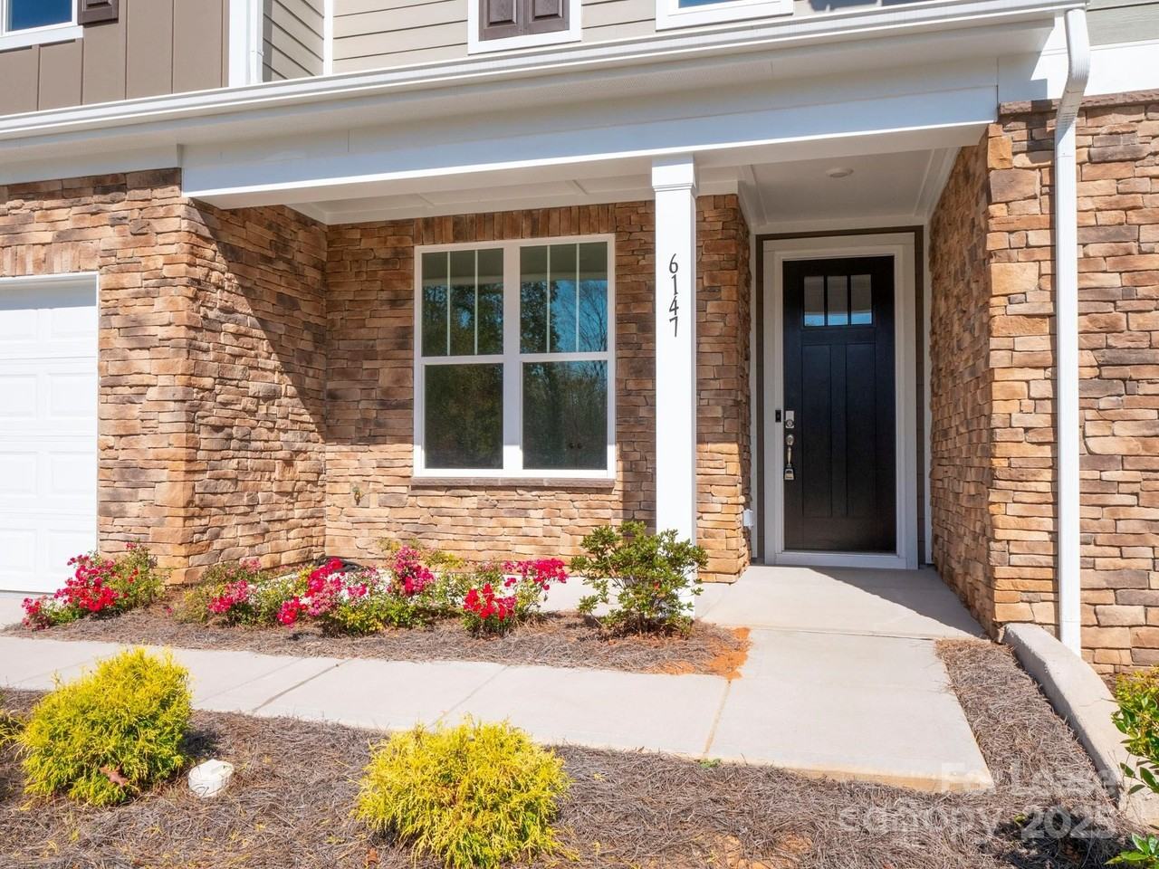 6147 Snowy Egret Ave - Photo 2 of 47