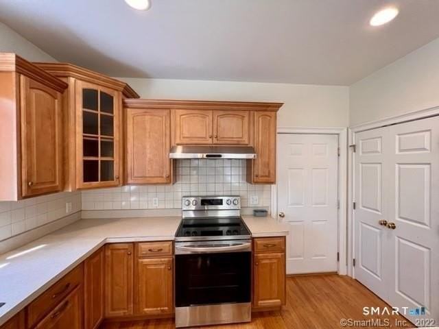 242 Upper Pattagansett Rd - Photo 4 of 39