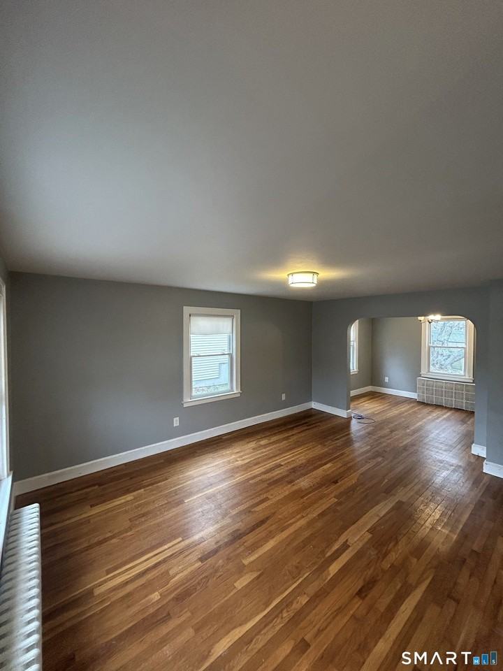 62 W Elderkin Ave - Photo 4 of 40