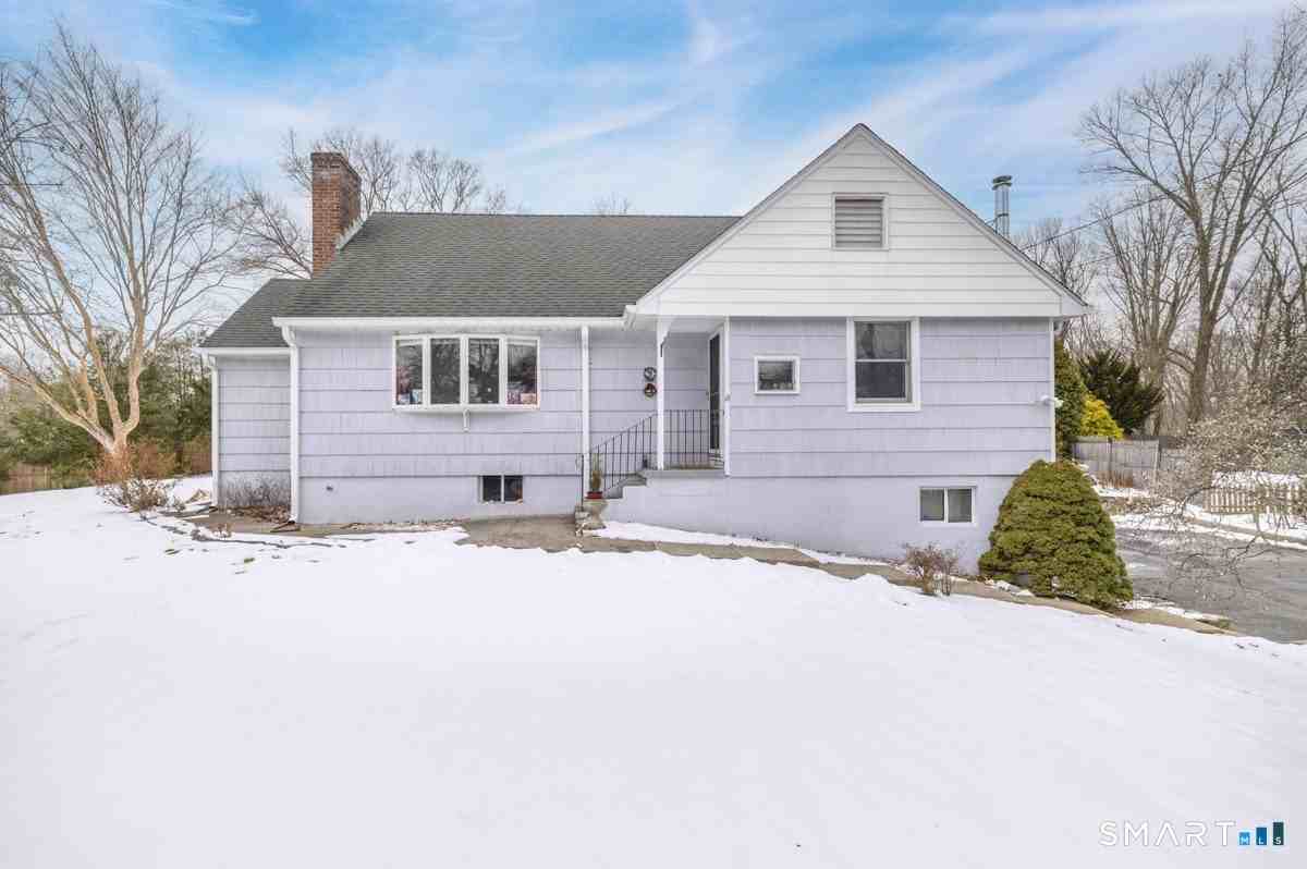 63 Alpine St - Photo 2 of 22