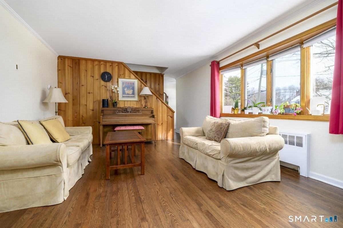 63 Alpine St - Photo 3 of 22