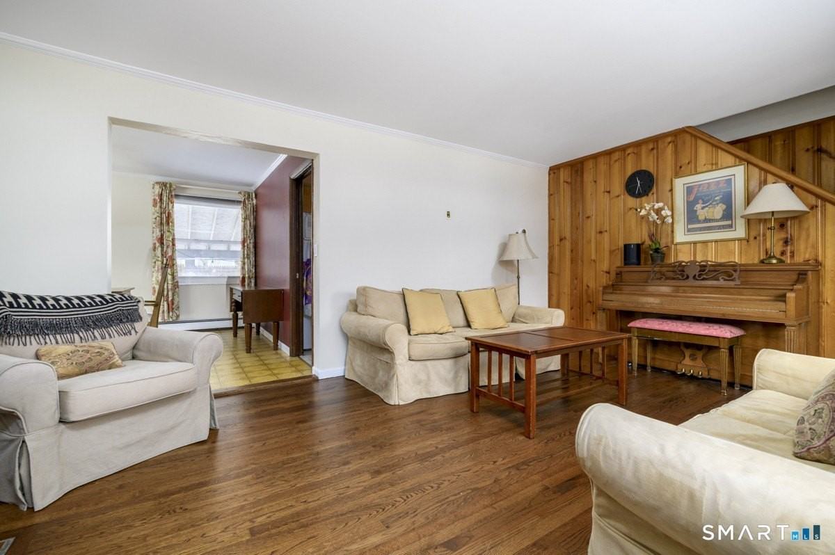 63 Alpine St - Photo 4 of 22