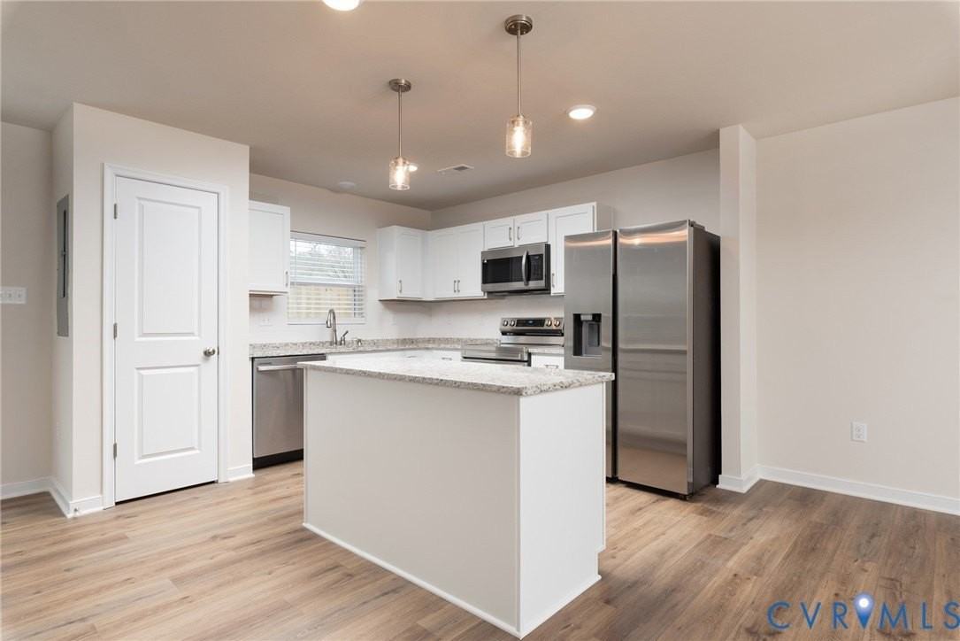 914 Encore Autumn Ln - Photo 3 of 27