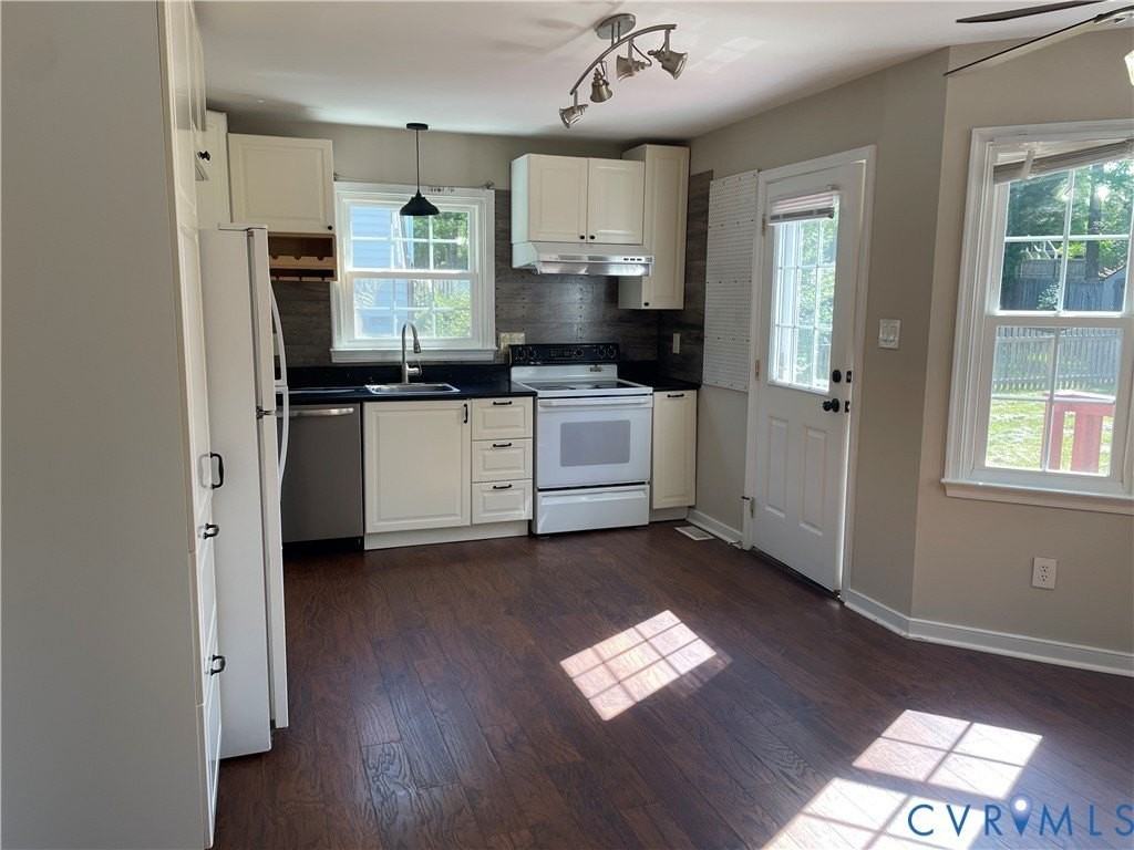 5153 Chelsea Brook Ln - Photo 4 of 20