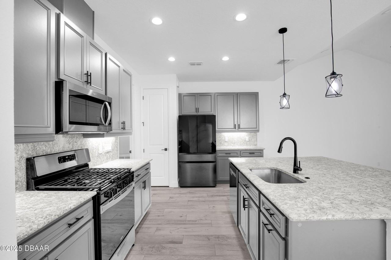 207 Hang Loose Way - Photo 7 of 43