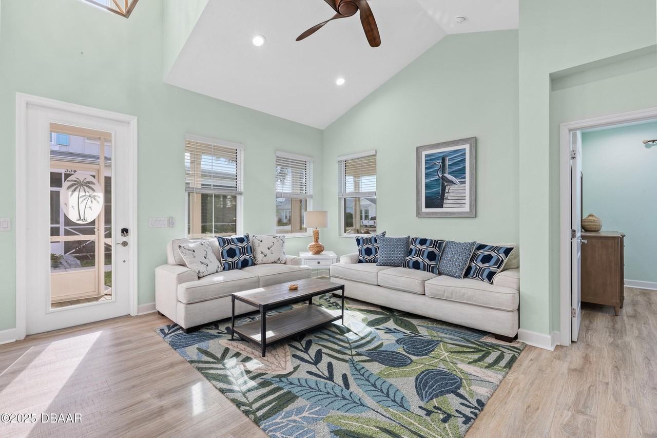 569 Daiquiri Pl - Photo 5 of 46