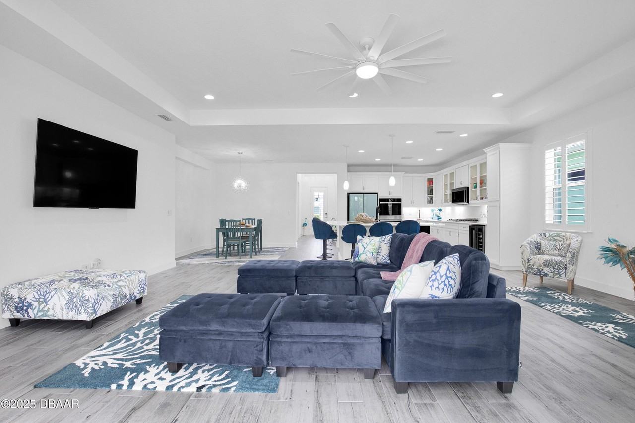 853 Bama Breeze Dr - Photo 6 of 43