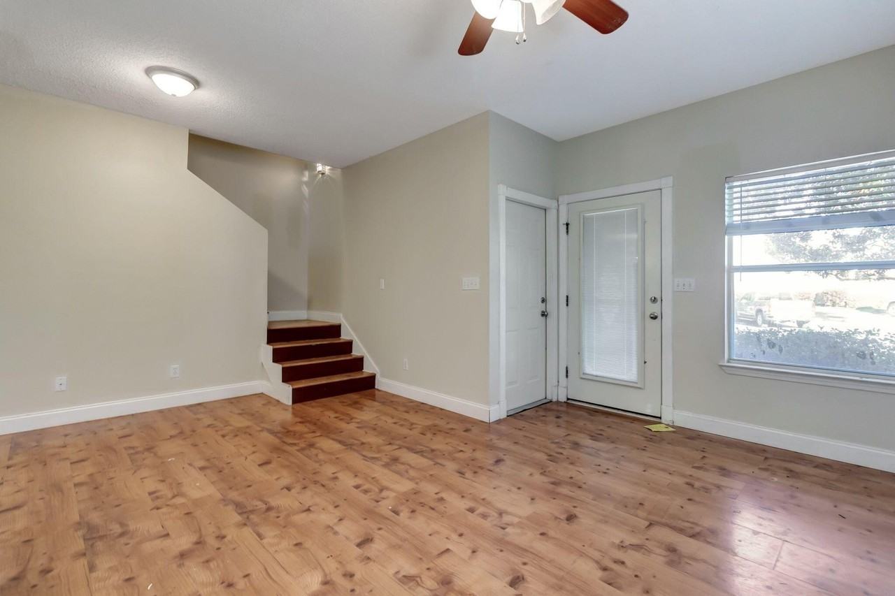 150 Bent Arrow Dr Unit 4 #4 - Photo 5 of 27