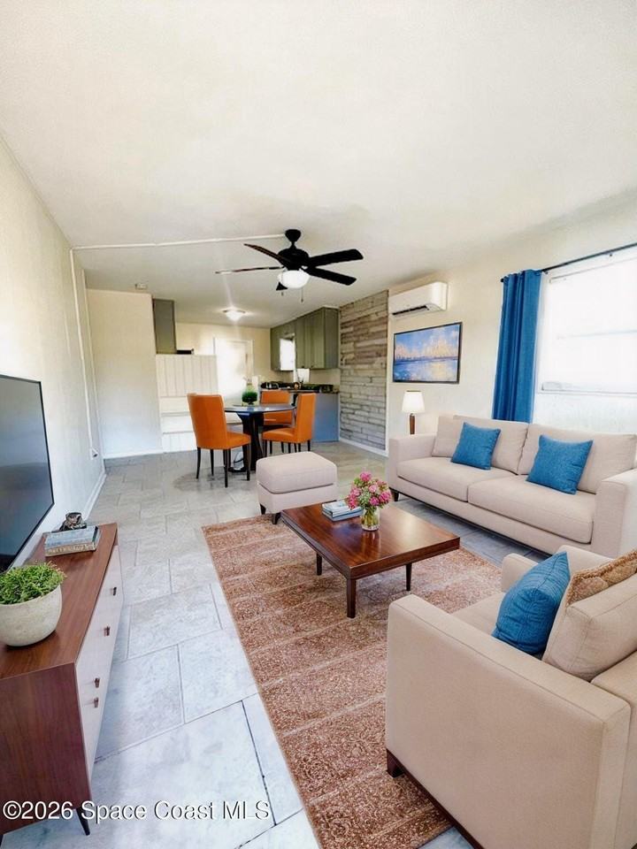 1872 Pineapple Ave - Photo 4 of 17