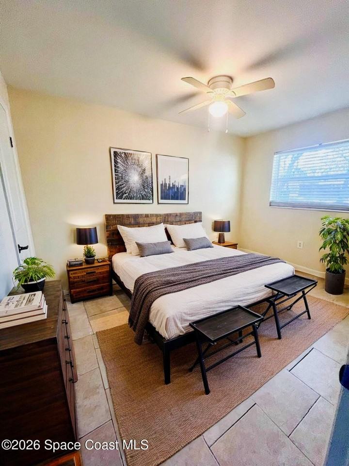 1872 Pineapple Ave - Photo 5 of 17