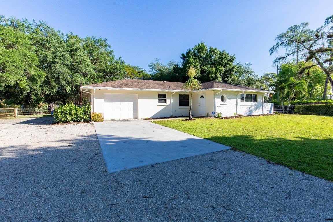 13529 E Citrus Dr - Photo 3 of 35