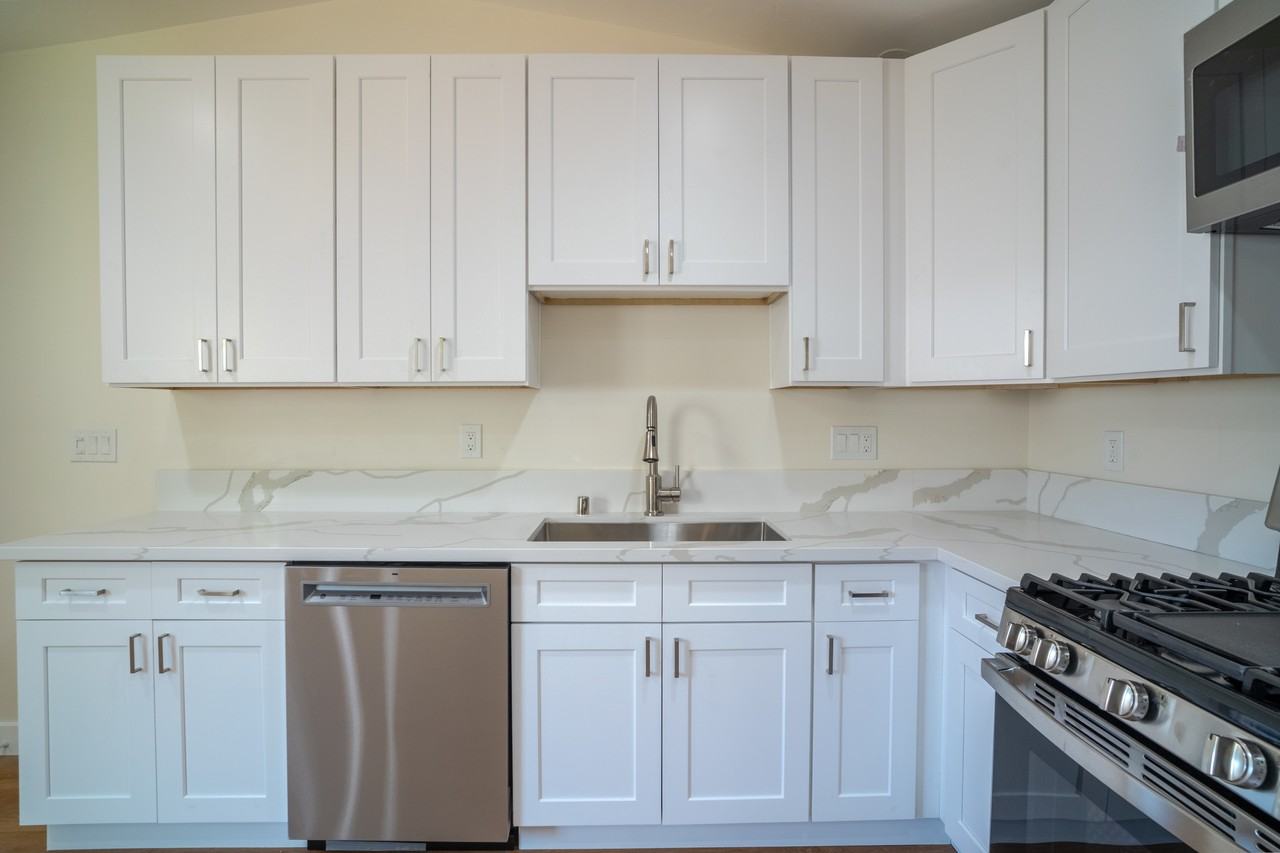 6406 Shane Pl #6406 - Photo 6 of 30