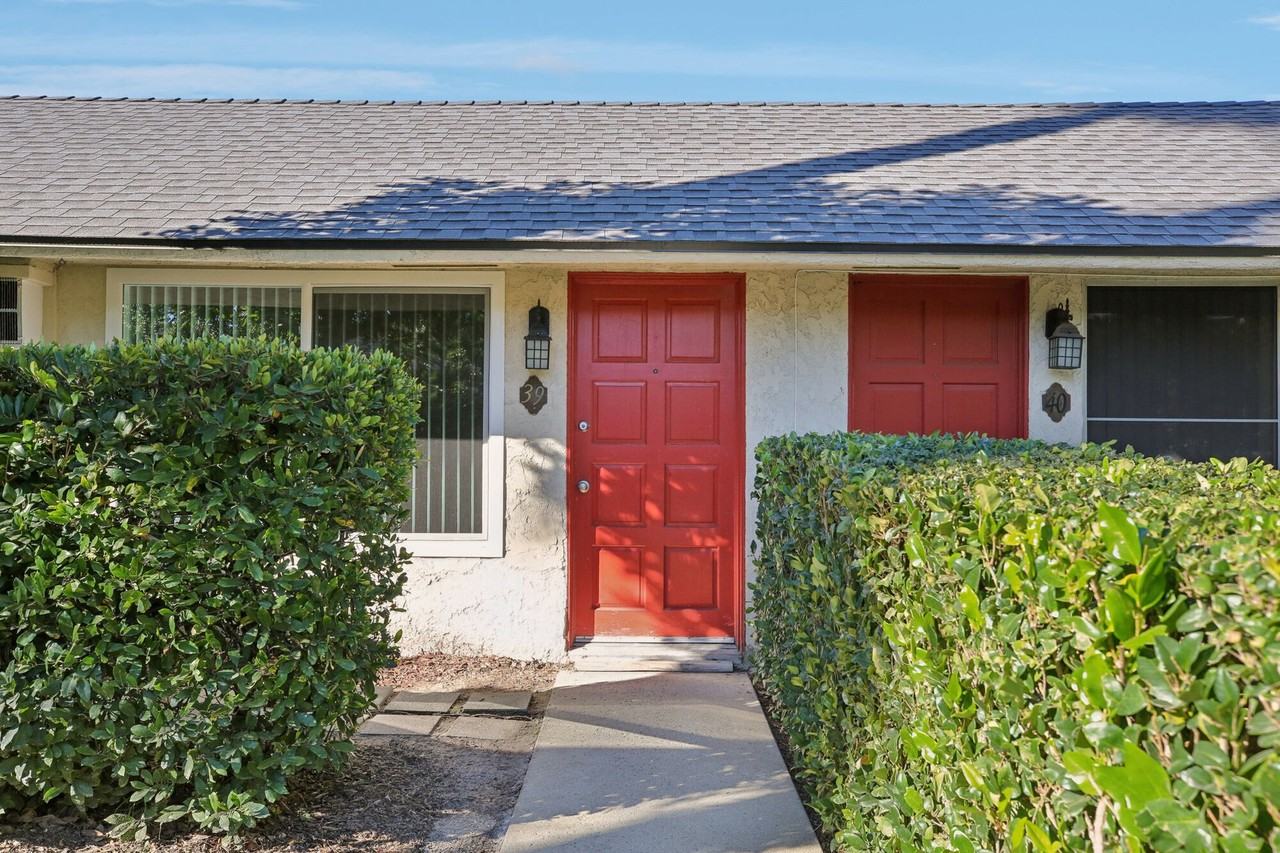 North Pointe Villas - Photo 4 of 28