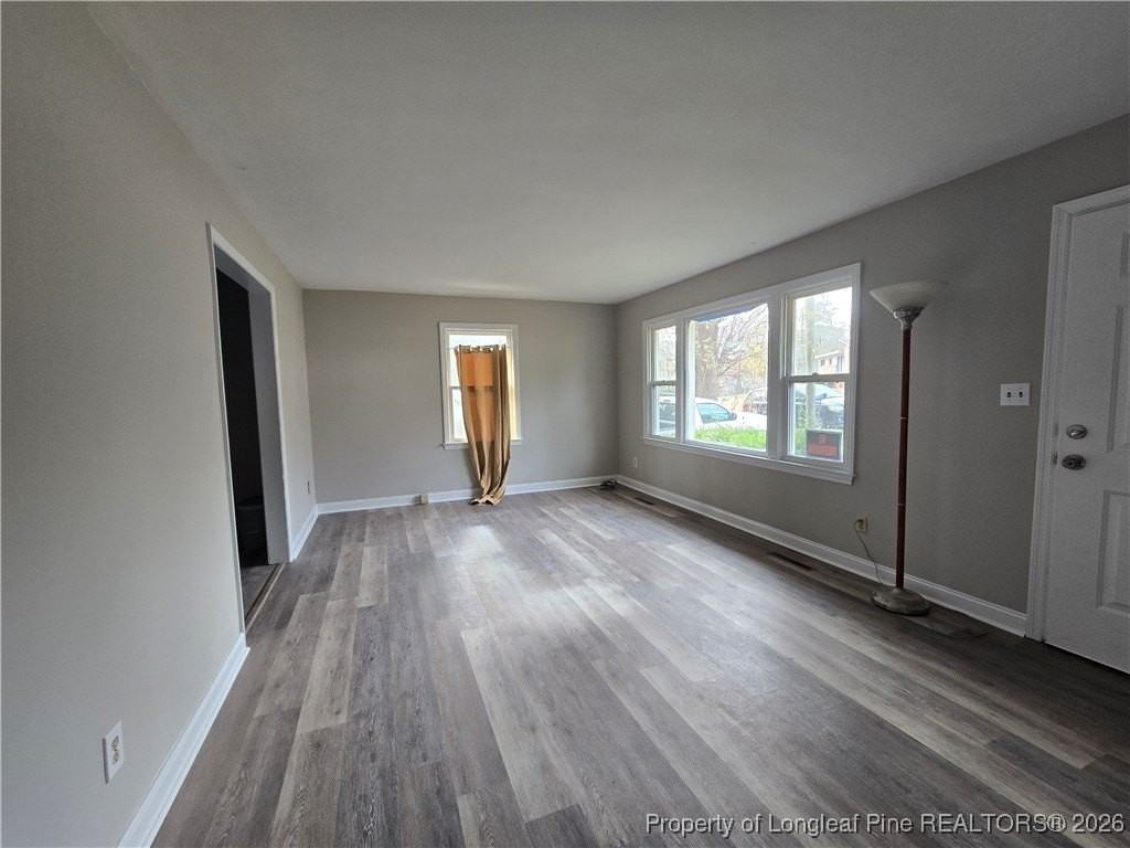 1606 Gilmore St - Photo 4 of 29