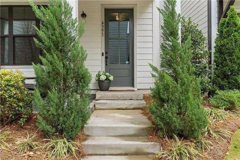 4391 Gillon Cir Se - Photo 2 of 49