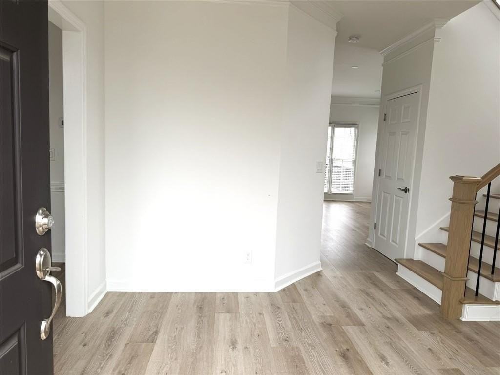 4865 Chesterfield Ct - Photo 2 of 28