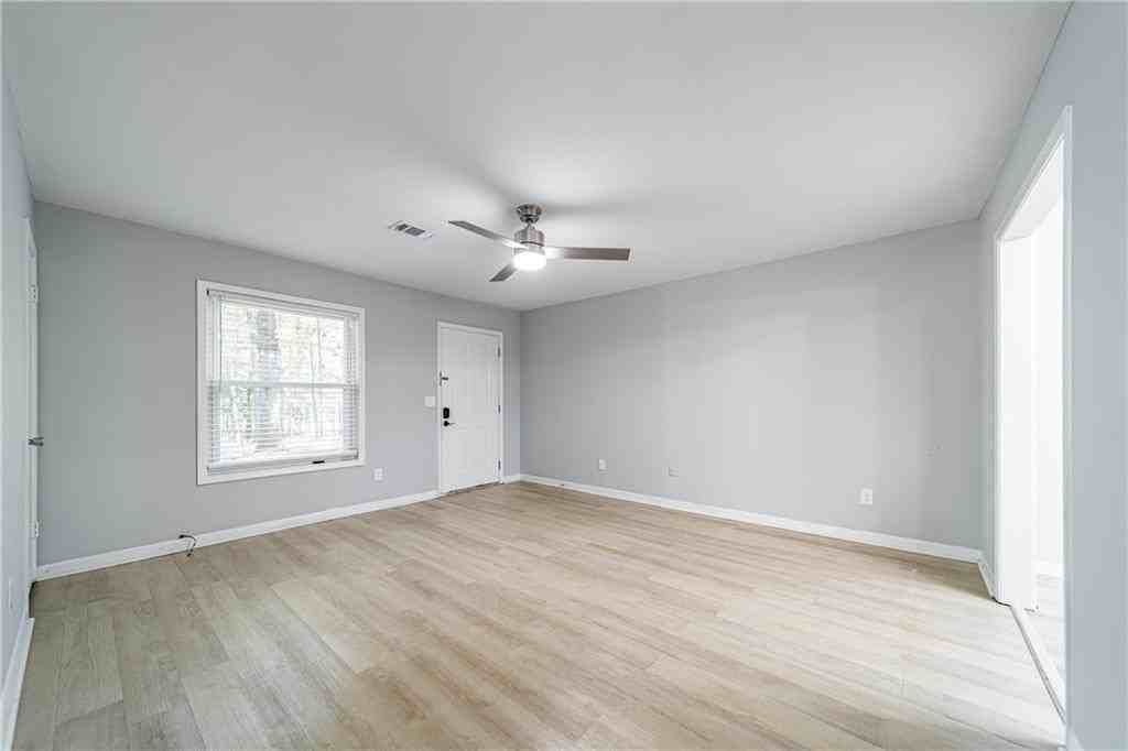 690 Bellemeade Dr Sw - Photo 3 of 15