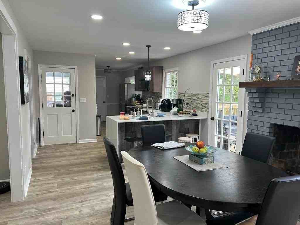 2941 Rockbridge Rd - Photo 4 of 19