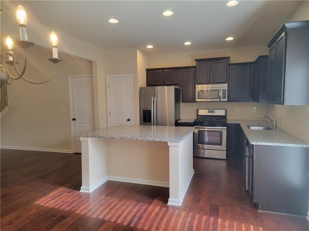 2707 Morgan Glen Rd - Photo 2 of 24