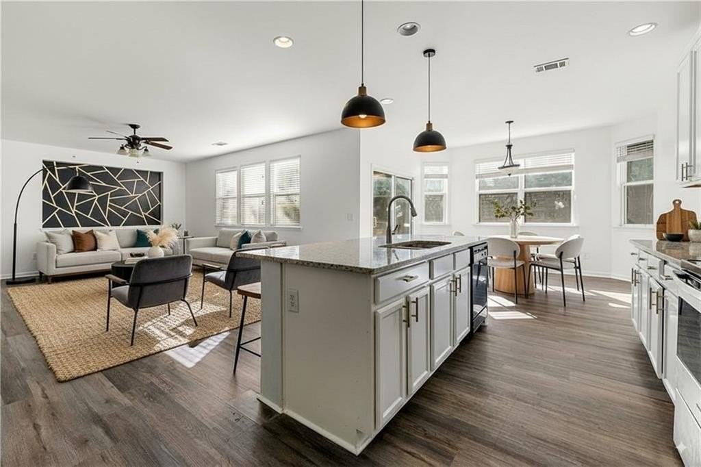 1183 Lanier Springs Dr - Photo 3 of 30