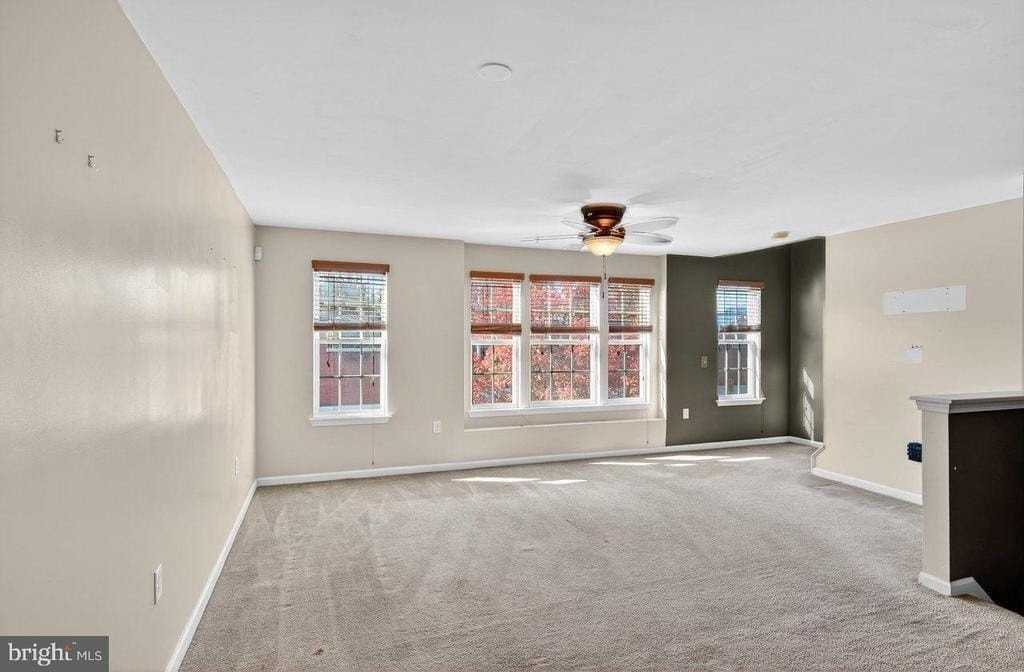 1062 Lamberton St - Photo 3 of 19