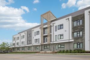featured image of 4040 Travis Dr