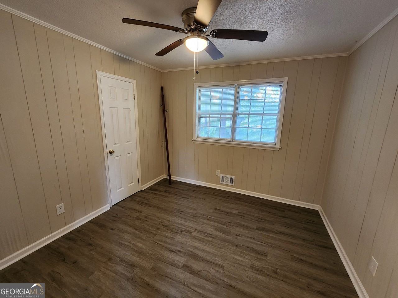 318 Tate St - Photo 5 of 8