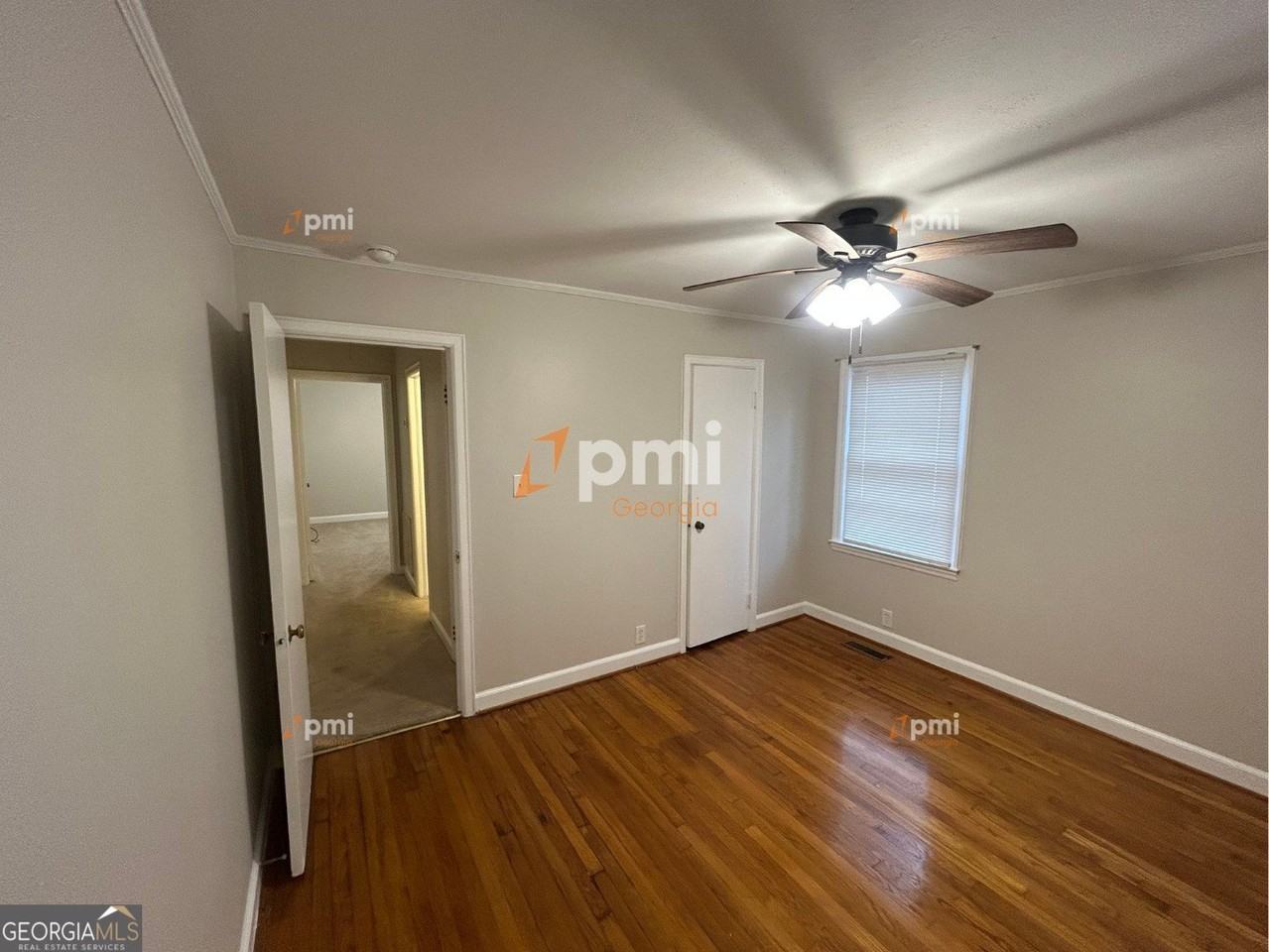 1463 Beatty St - Photo 4 of 9