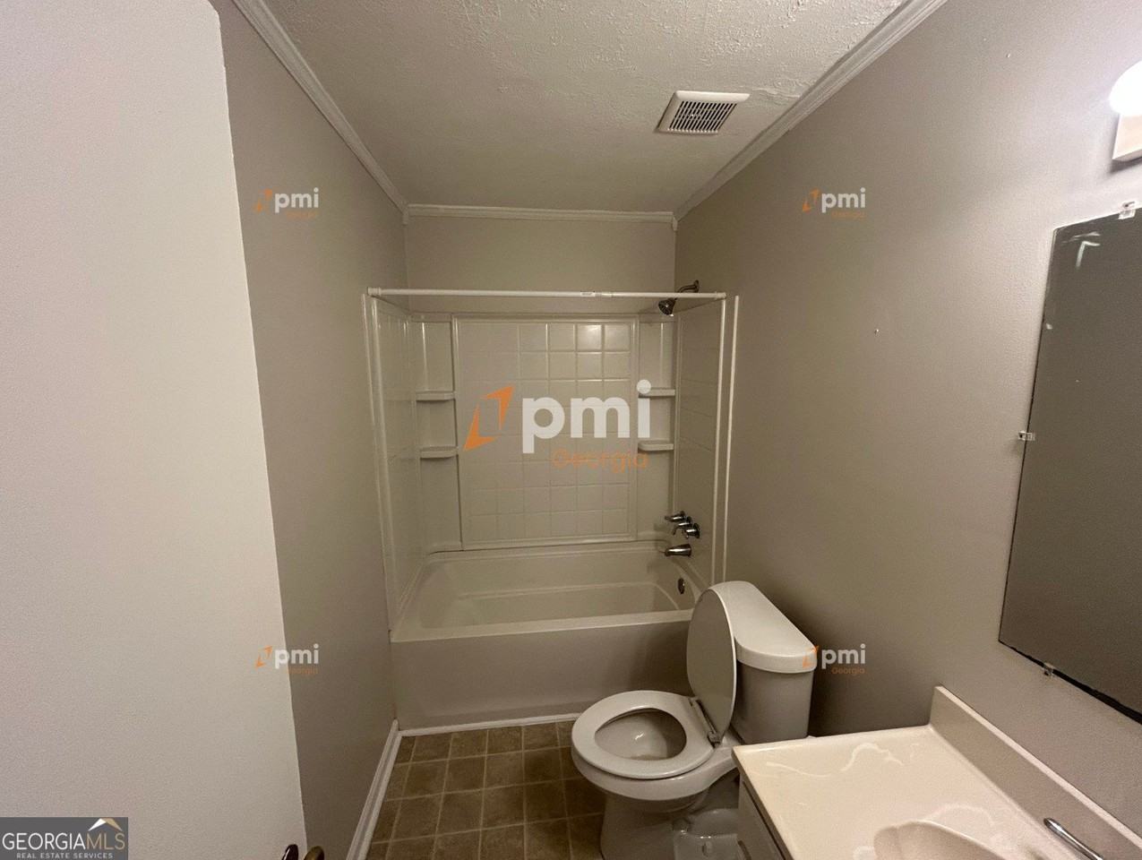 1463 Beatty St - Photo 7 of 9