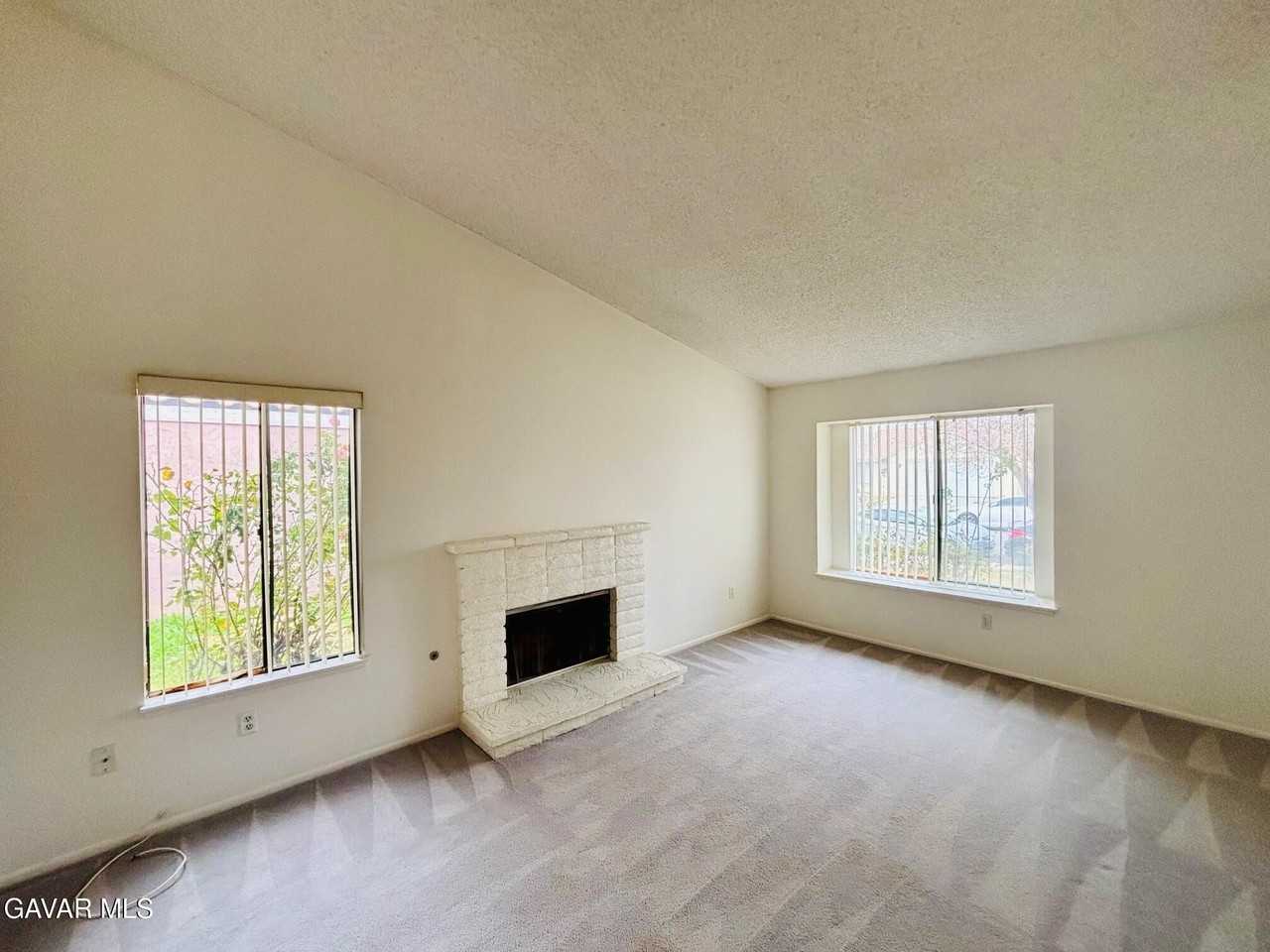 3220 E Avenue S2 - Photo 5 of 18