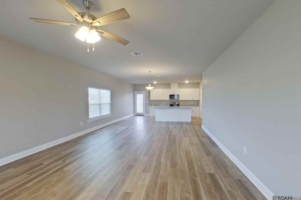 18722 Citation Way - Photo 2 of 20