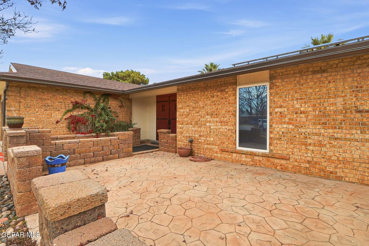 1732 Russ Randall St - Photo 5 of 49