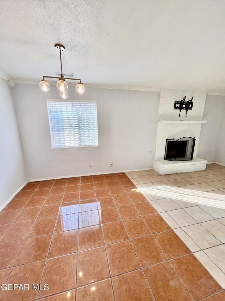 11117 Shiner Ave - Photo 6 of 12