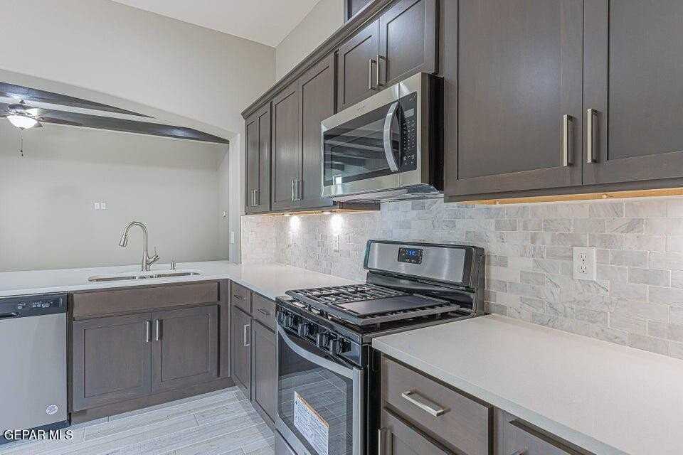 803 Danby Ct - Photo 6 of 29